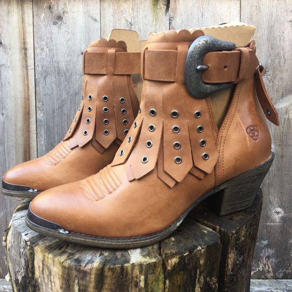 Ariat Shoes - ARIAT Tan Hadley Leather Ankle Boot Size 6.5B NEW